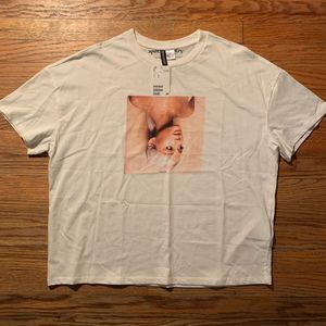 Ariana Grande x Divided Sweetener Cropped T-Shirt Medium NWT